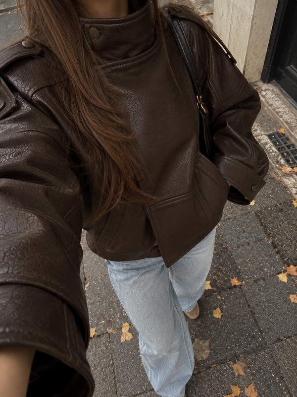Leyla y.